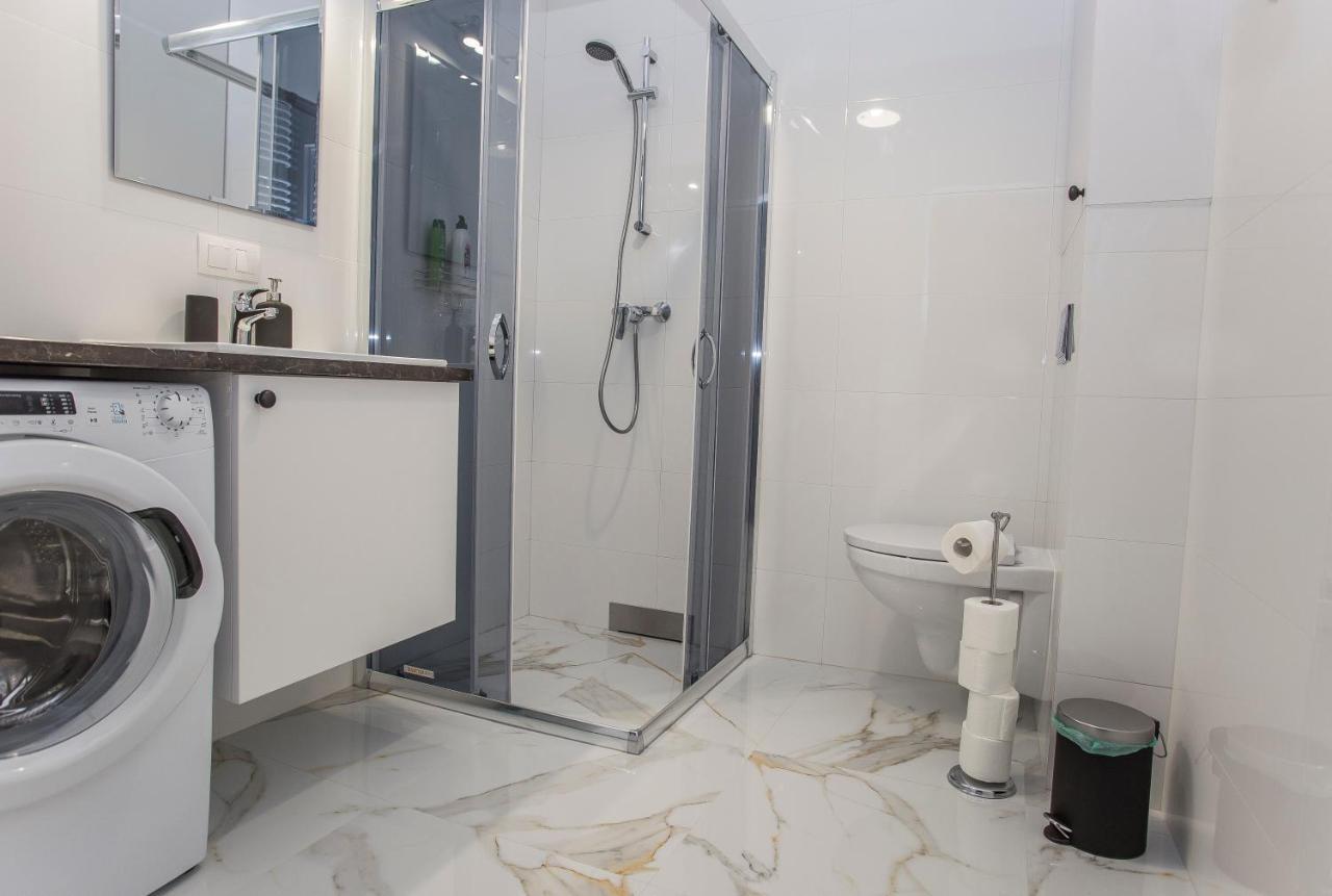 Cr Apartament W Sercu Miasta Lipowa 1 بياليستوك المظهر الخارجي الصورة